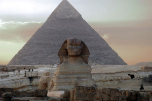 Грузовой лифт египетской пирамиды