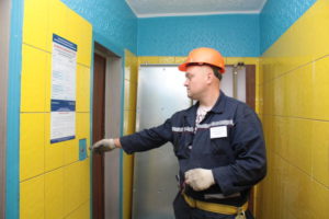 Уголовное дело возбудили по факту обрыва грузового лифта с рабочими в Ставрополе